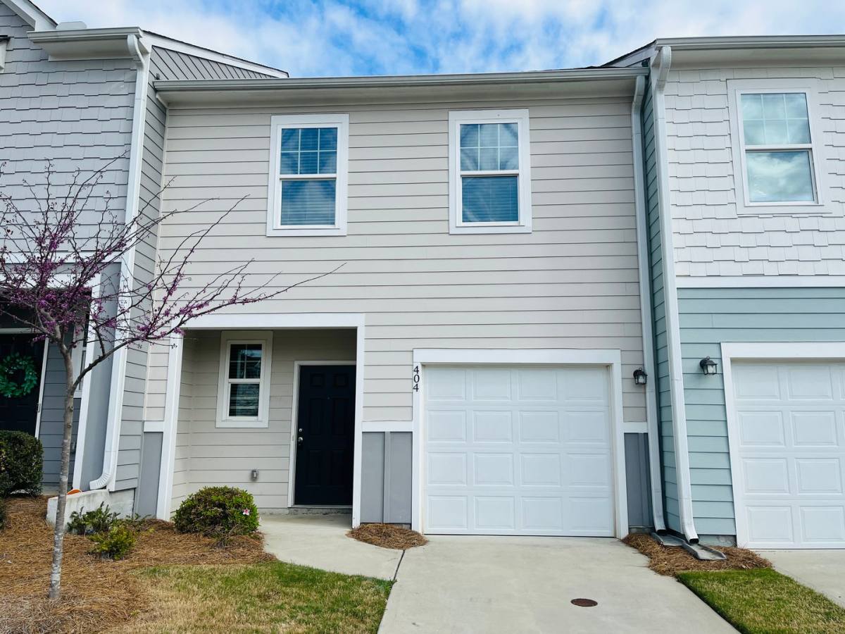 Townhouse for rent at 404 Union Station St, Cartersville, GA 30120