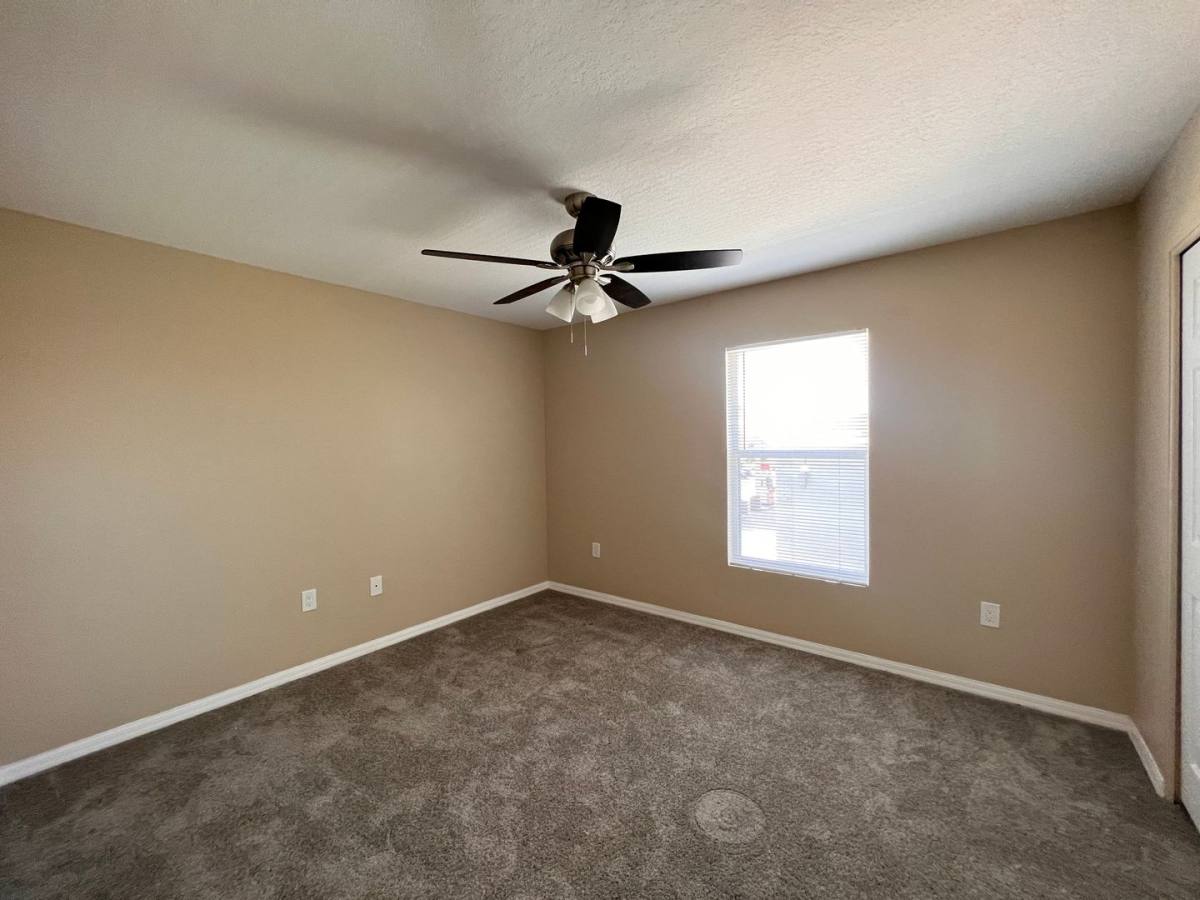 Apartment for rent at 1007 57th Ave W, Bradenton, FL 34207