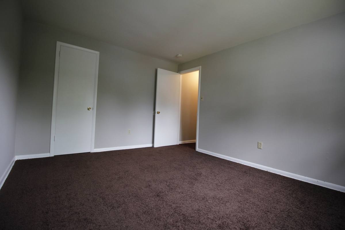 Apartment for rent at 300 W Adams Ave, Magnolia, NJ 08049