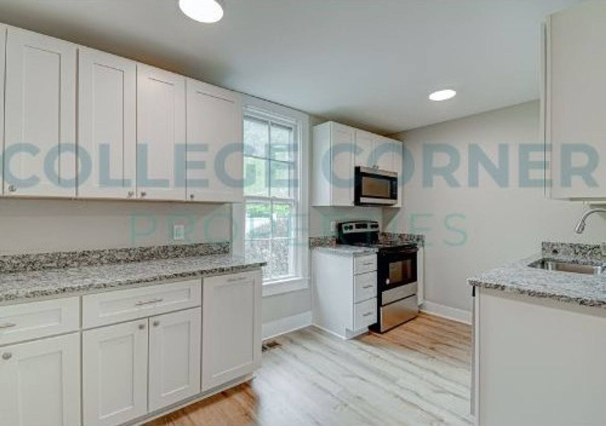 Apartment for rent at 639 S Poplar - 639-C, Winston Salem, NC 27101
