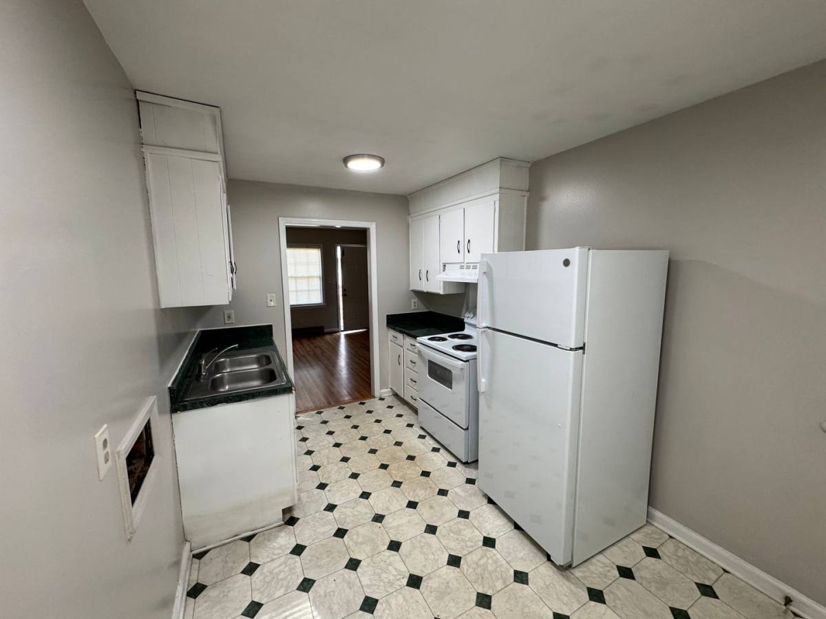 Apartment for rent at 3436 Washburn Ave, Charlotte, NC 28205