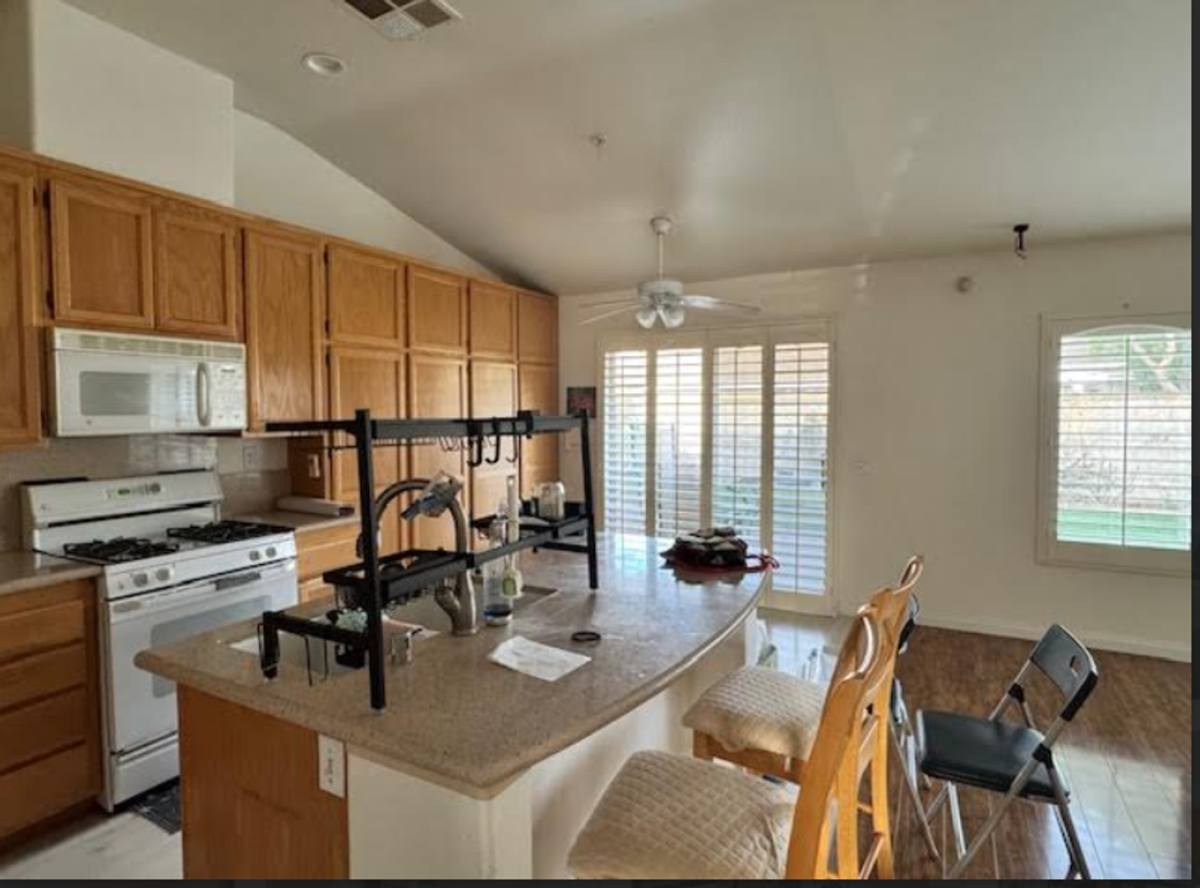 House for rent at 652 Teresa St, Santa Paula, CA 93060