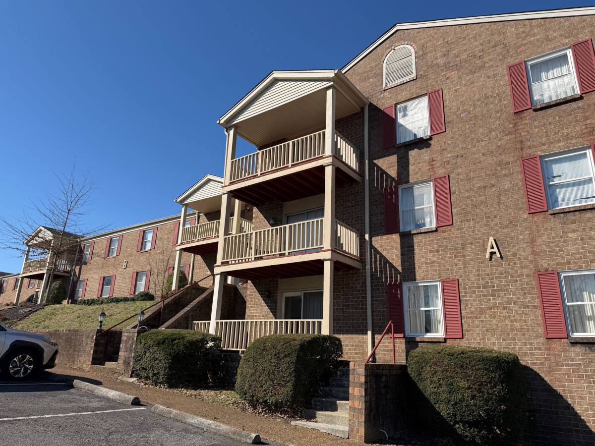 Apartment for rent at 600 5th Ave W, Springfield, TN 37172