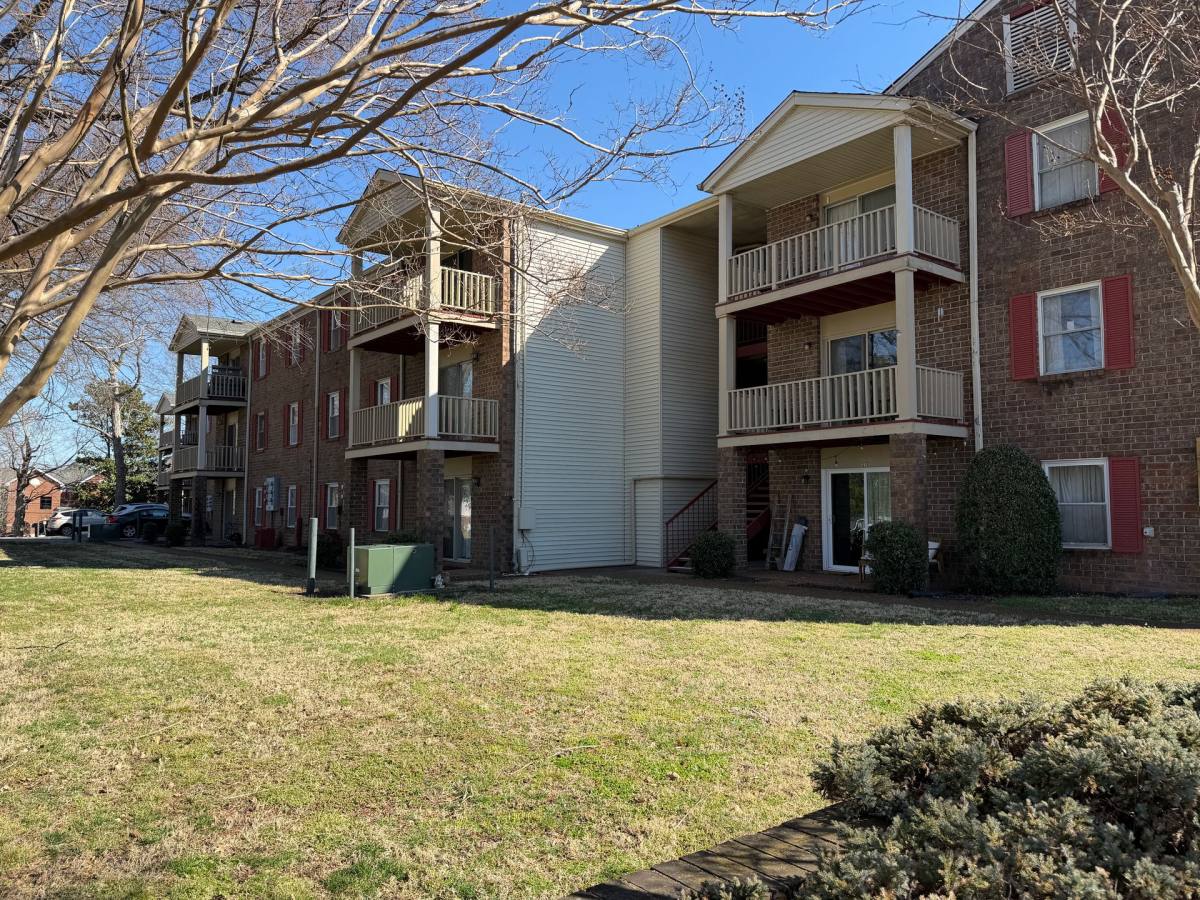 Apartment for rent at 600 5th Ave W, Springfield, TN 37172