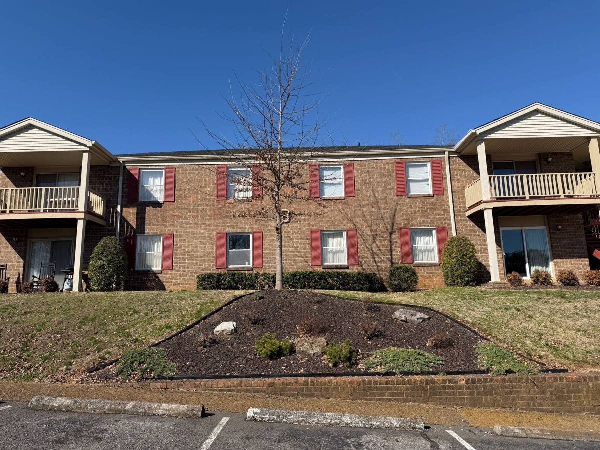 Apartment for rent at 600 5th Ave W, Springfield, TN 37172