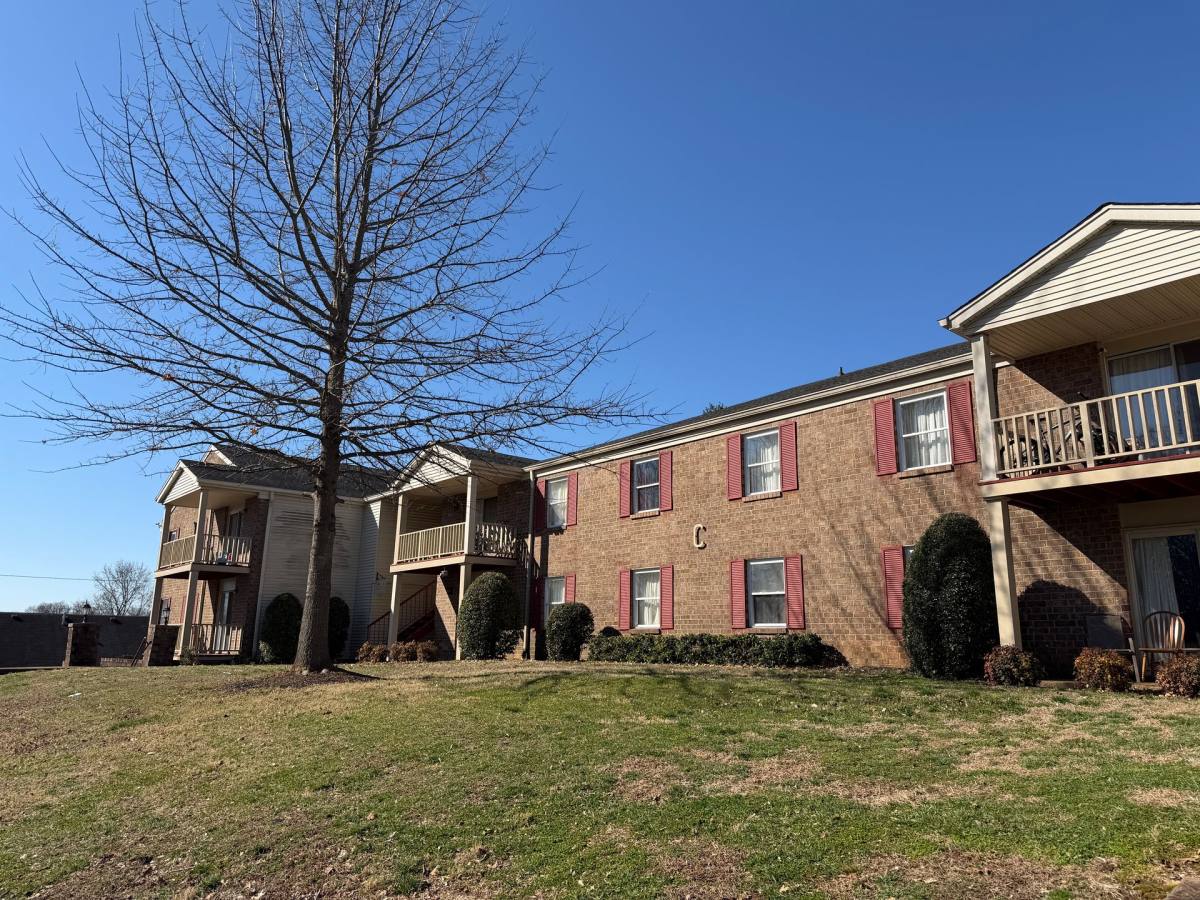 Apartment for rent at 600 5th Ave W, Springfield, TN 37172