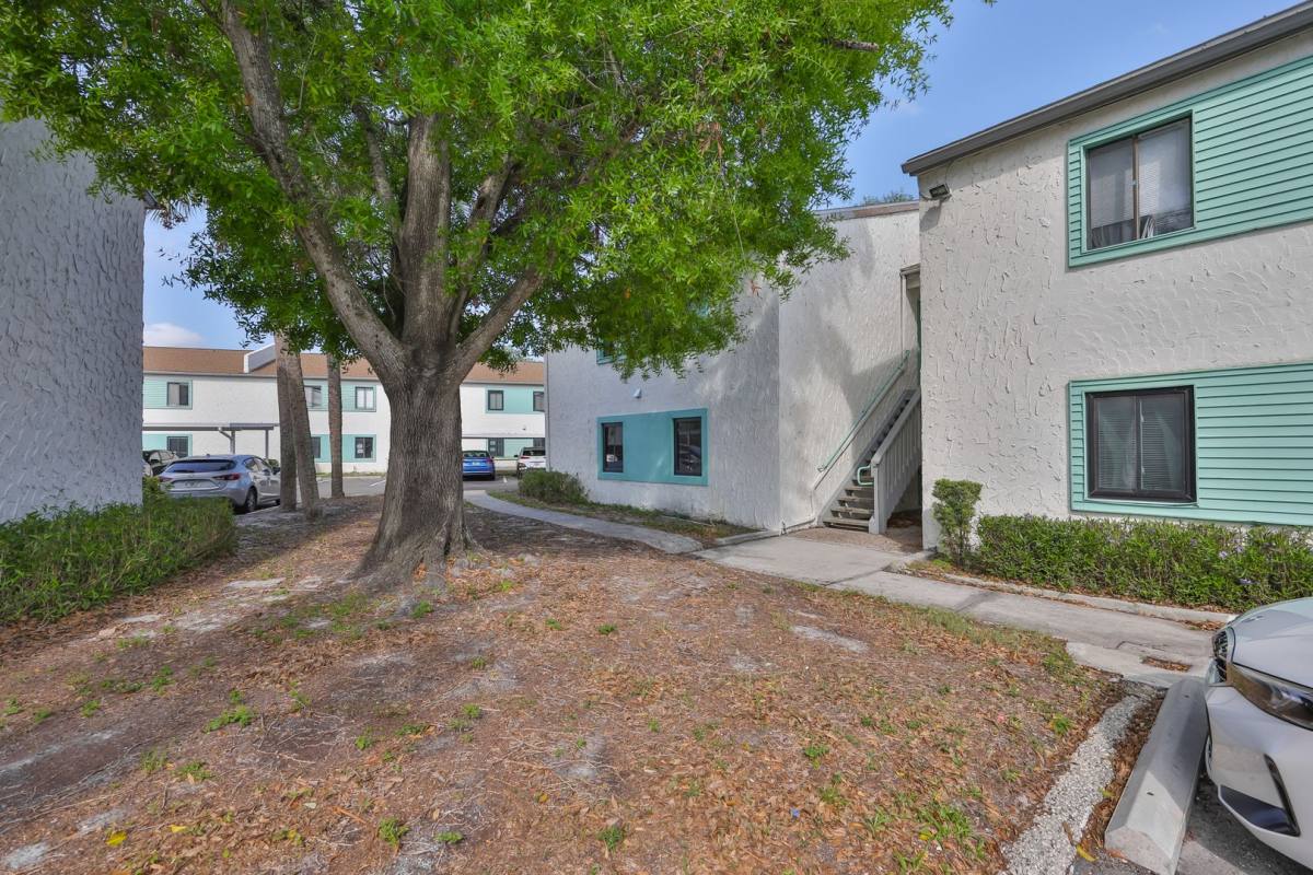 Apartment for rent at 11502 7th Lane N, Saint Petersburg, FL 33716