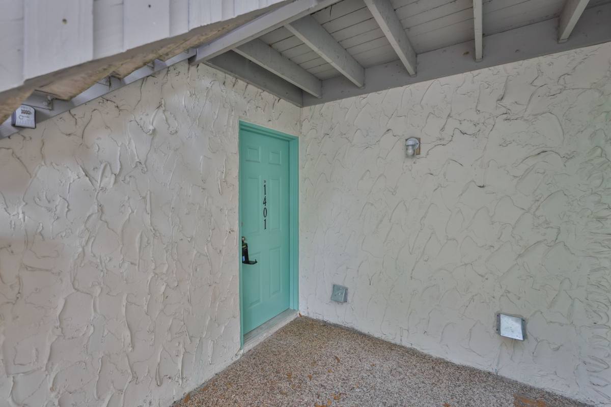 Apartment for rent at 11502 7th Lane N, Saint Petersburg, FL 33716