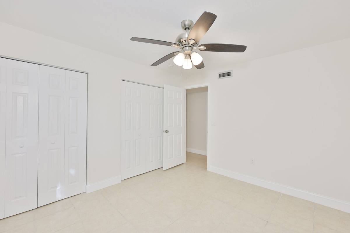 Apartment for rent at 11502 7th Lane N, Saint Petersburg, FL 33716