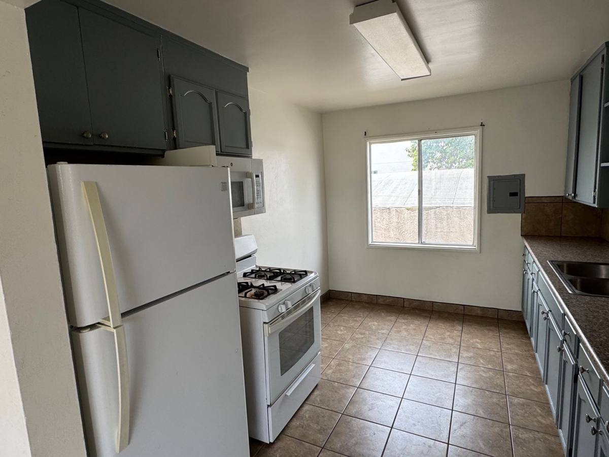 Apartment for rent at 1351 E Vernon Ave, Los Angeles, CA 90011