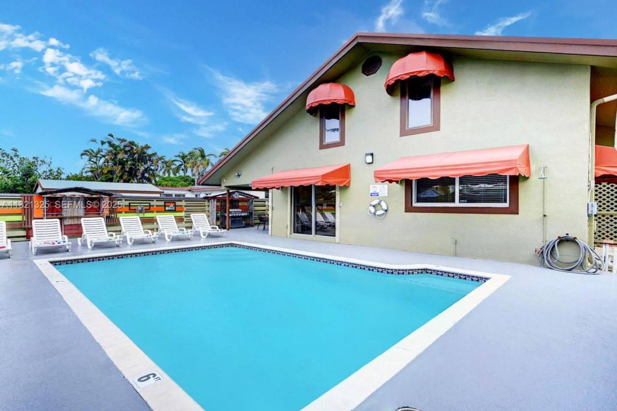 House for rent at 1020 N 13th Terrace, Hollywood, FL 33019