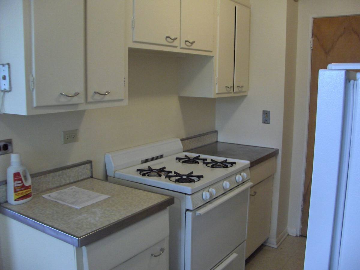 Apartment for rent at 2113-15 Darrow Ave, Evanston, IL 60201