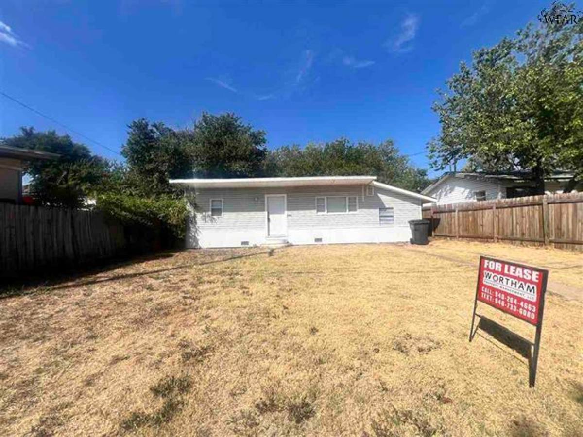 House for rent at 2006 Bell St, Wichita Falls, TX 76301
