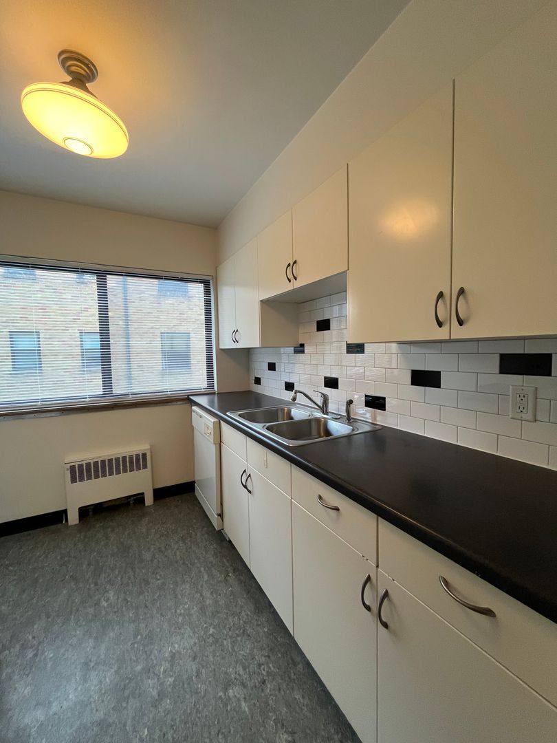 Apartment for rent at 622-632 Snelling Ave S, Saint Paul, MN 55116