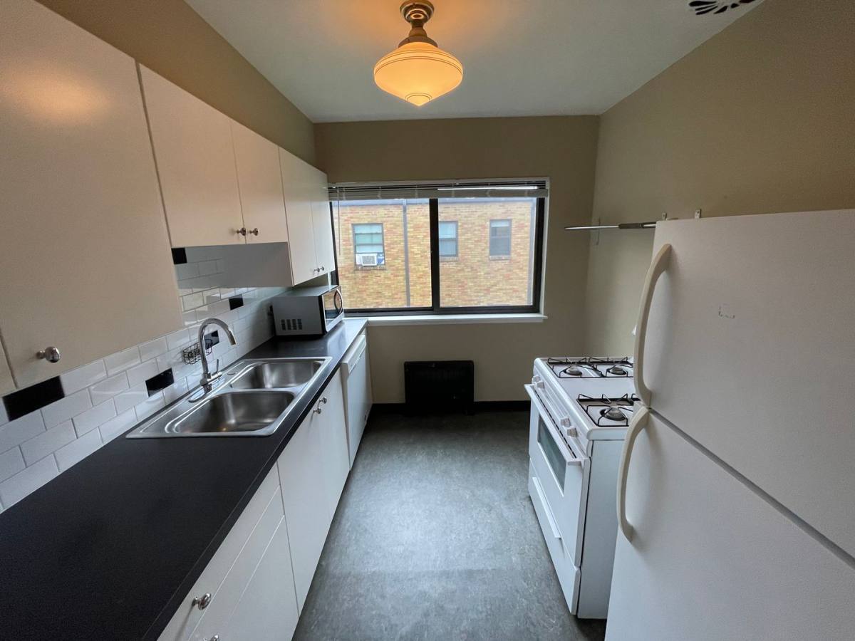 Apartment for rent at 622-632 Snelling Ave S, Saint Paul, MN 55116
