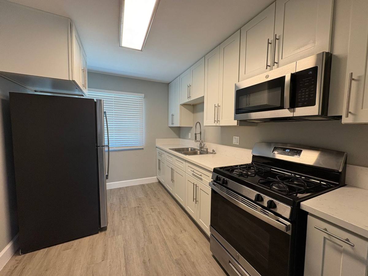 Apartment for rent at 1919-1923 Mission Ave, San Diego, CA 92116