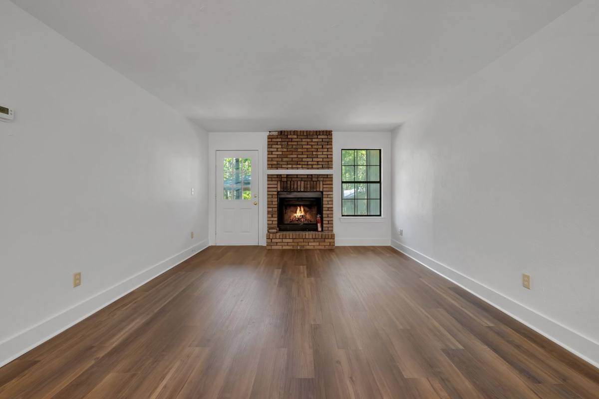 Apartment for rent at 2956 Woodrich Dr, Tallahassee, FL 32301