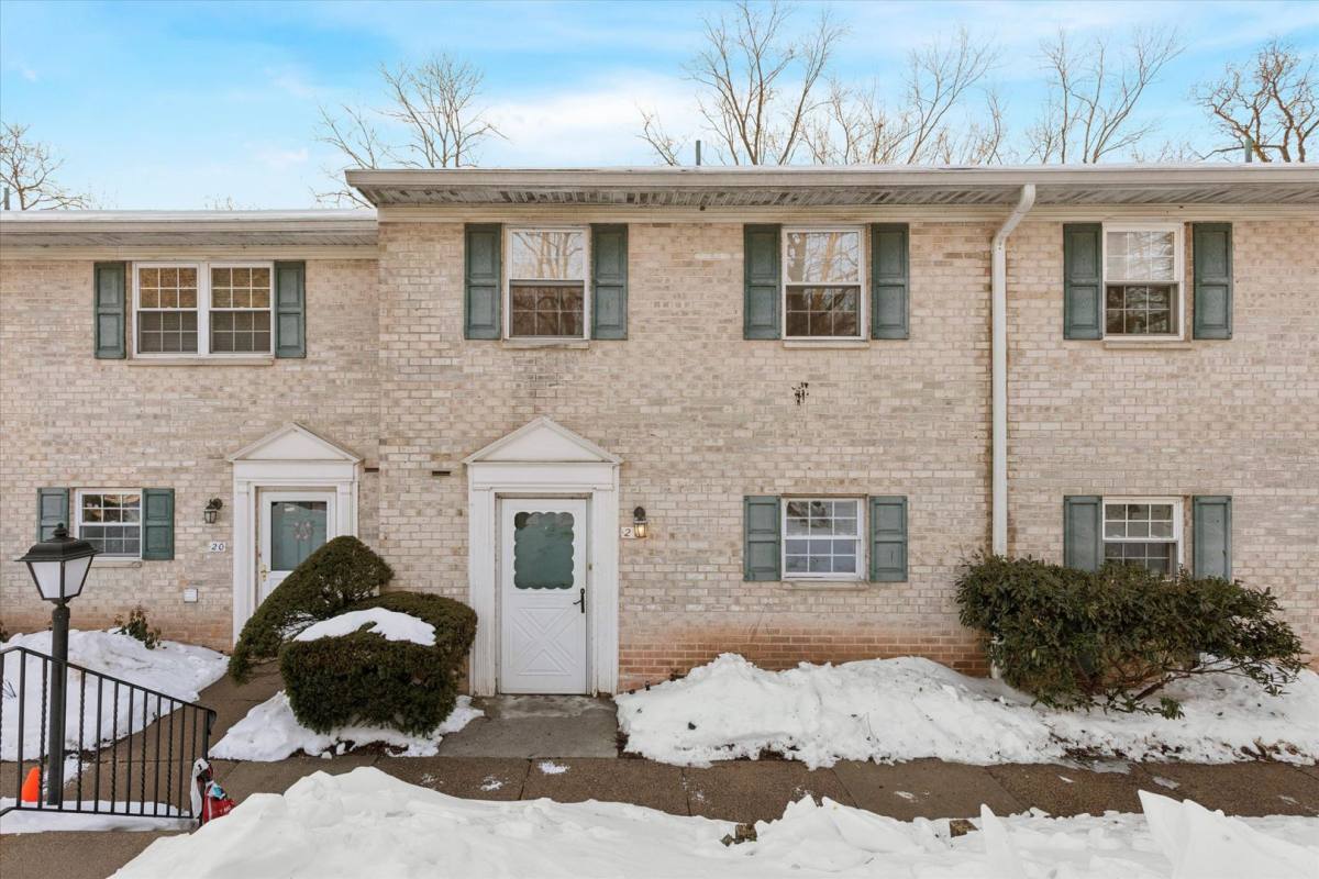 Townhouse for rent at 21 Cavendish Dr, Ambler, PA 19002
