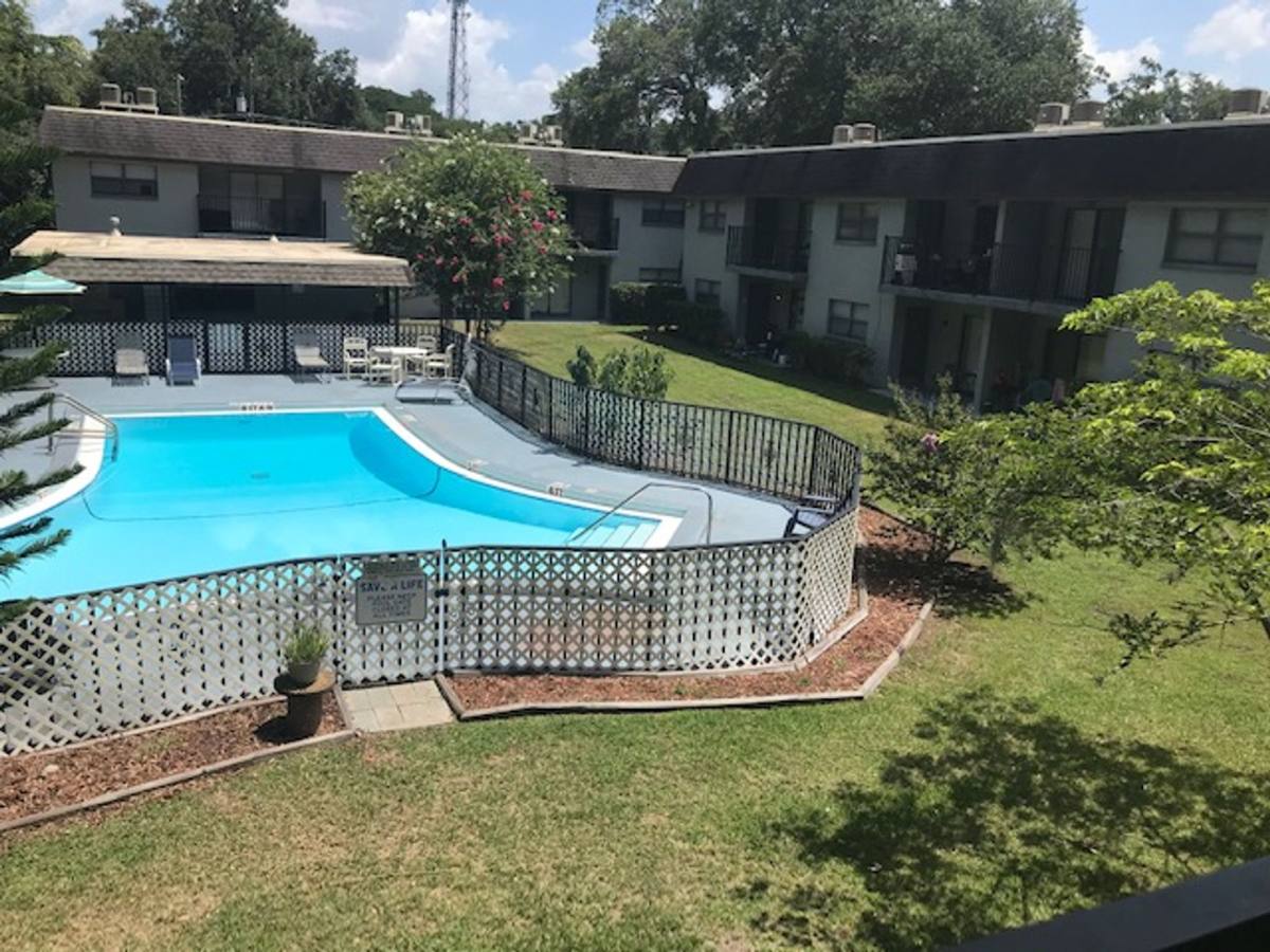 Apartment for rent at 307 Elizabeth St, Brandon, FL 33511