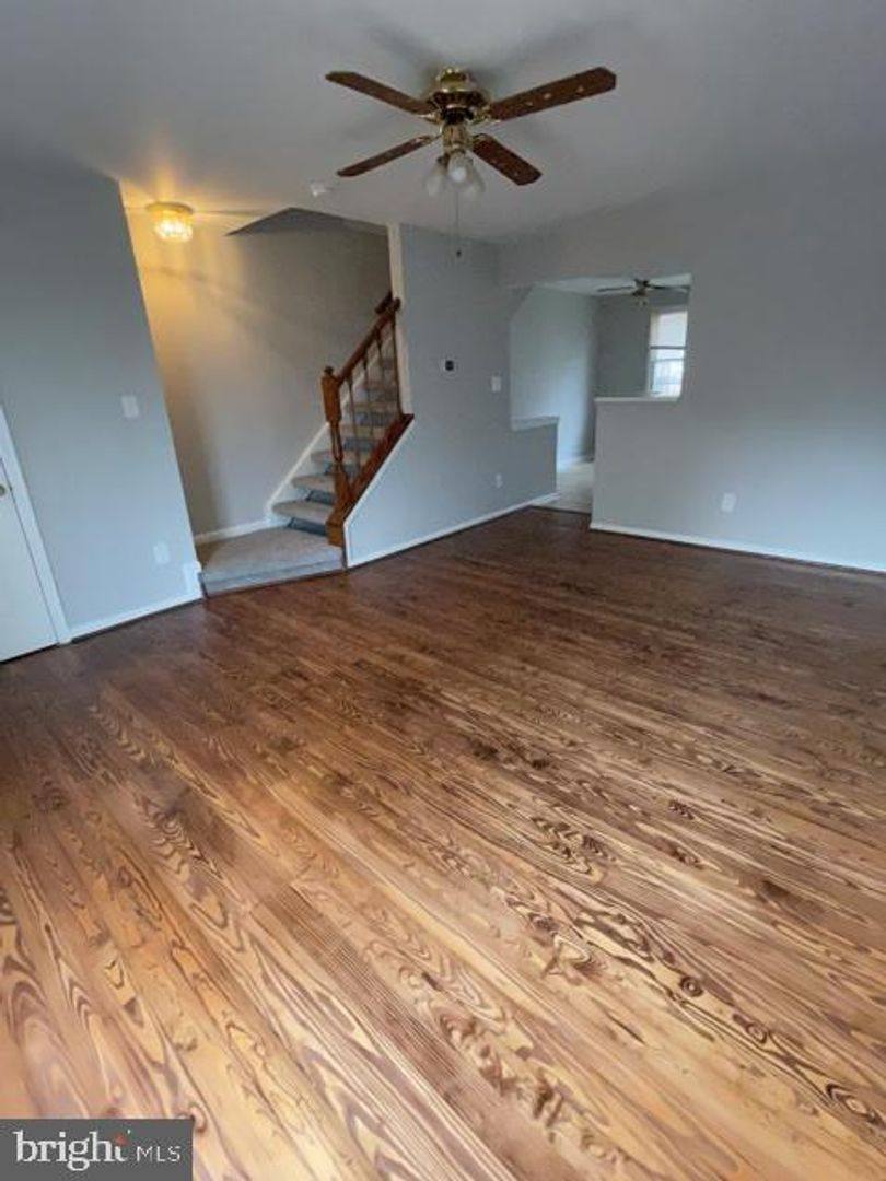 Townhouse for rent at 5003 9th St S, Arlington, VA 22204
