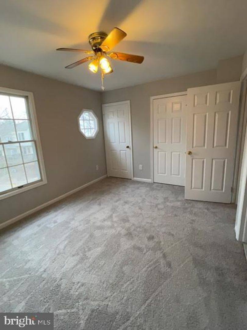 Townhouse for rent at 5003 9th St S, Arlington, VA 22204