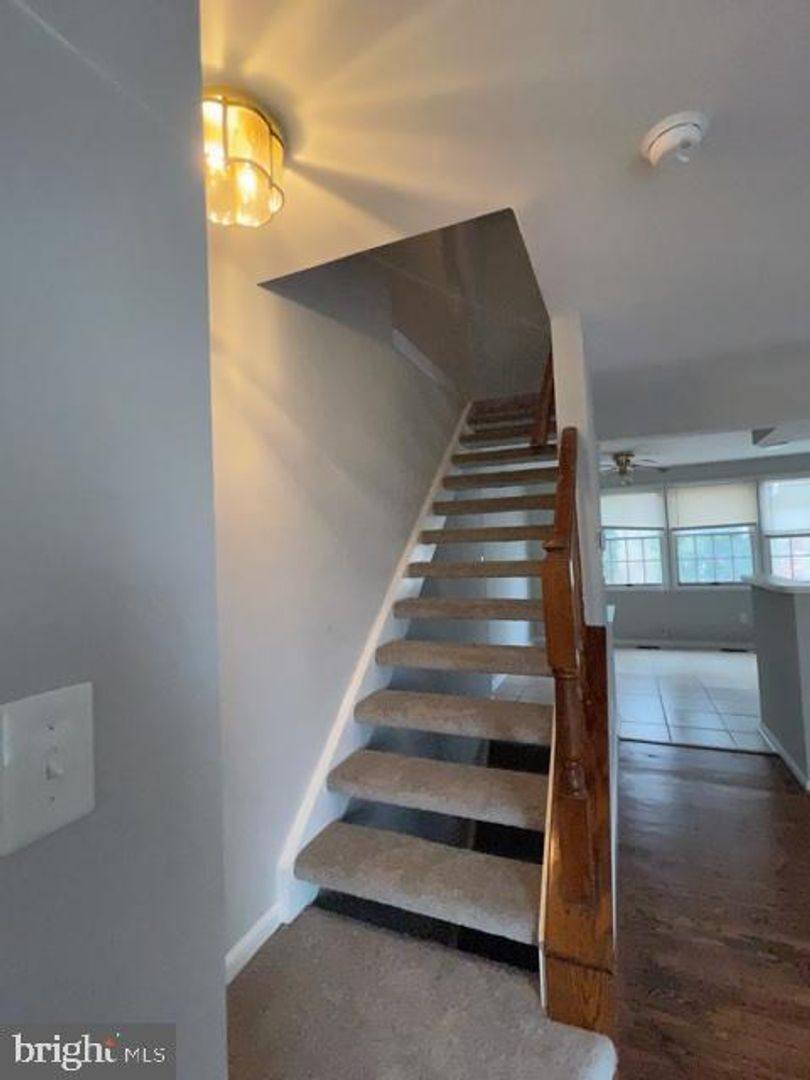 Townhouse for rent at 5003 9th St S, Arlington, VA 22204