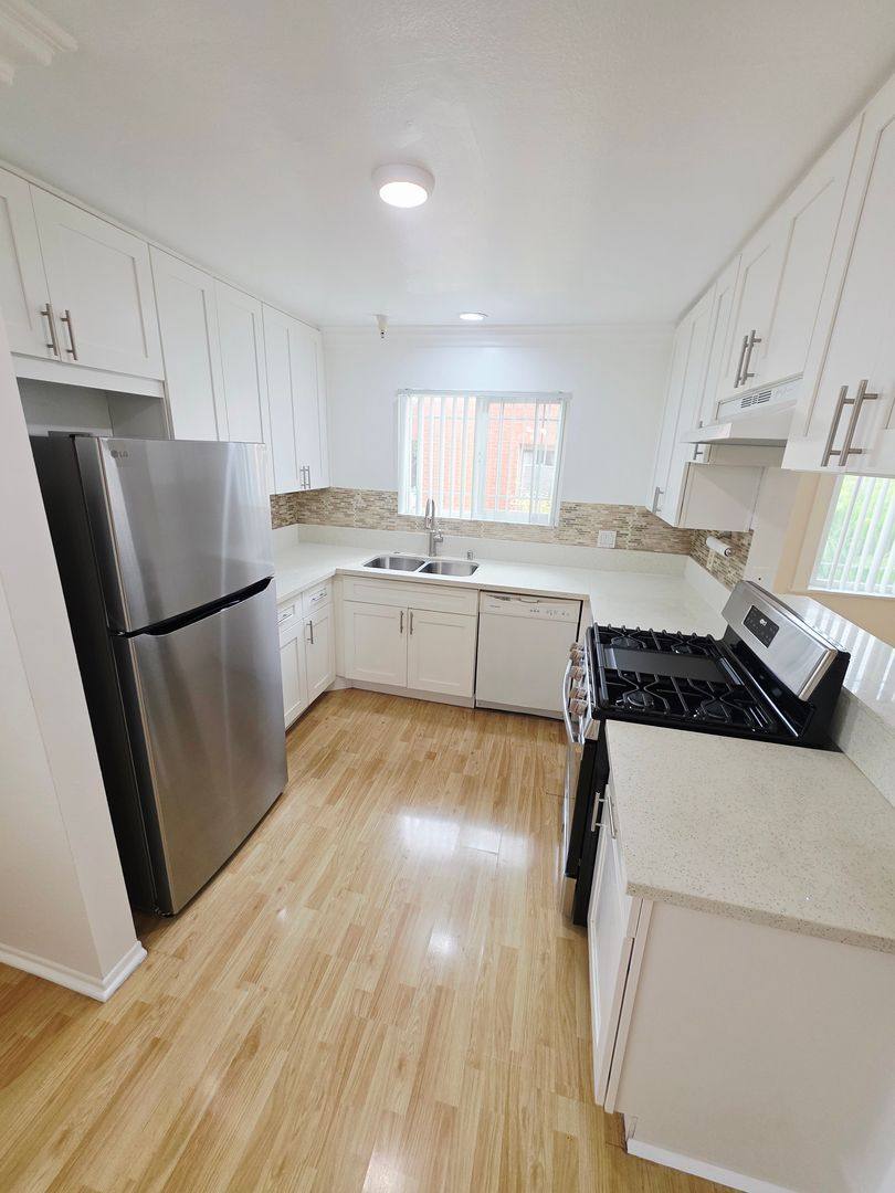 Apartment for rent at 319 Concord St, Glendale, CA 91203