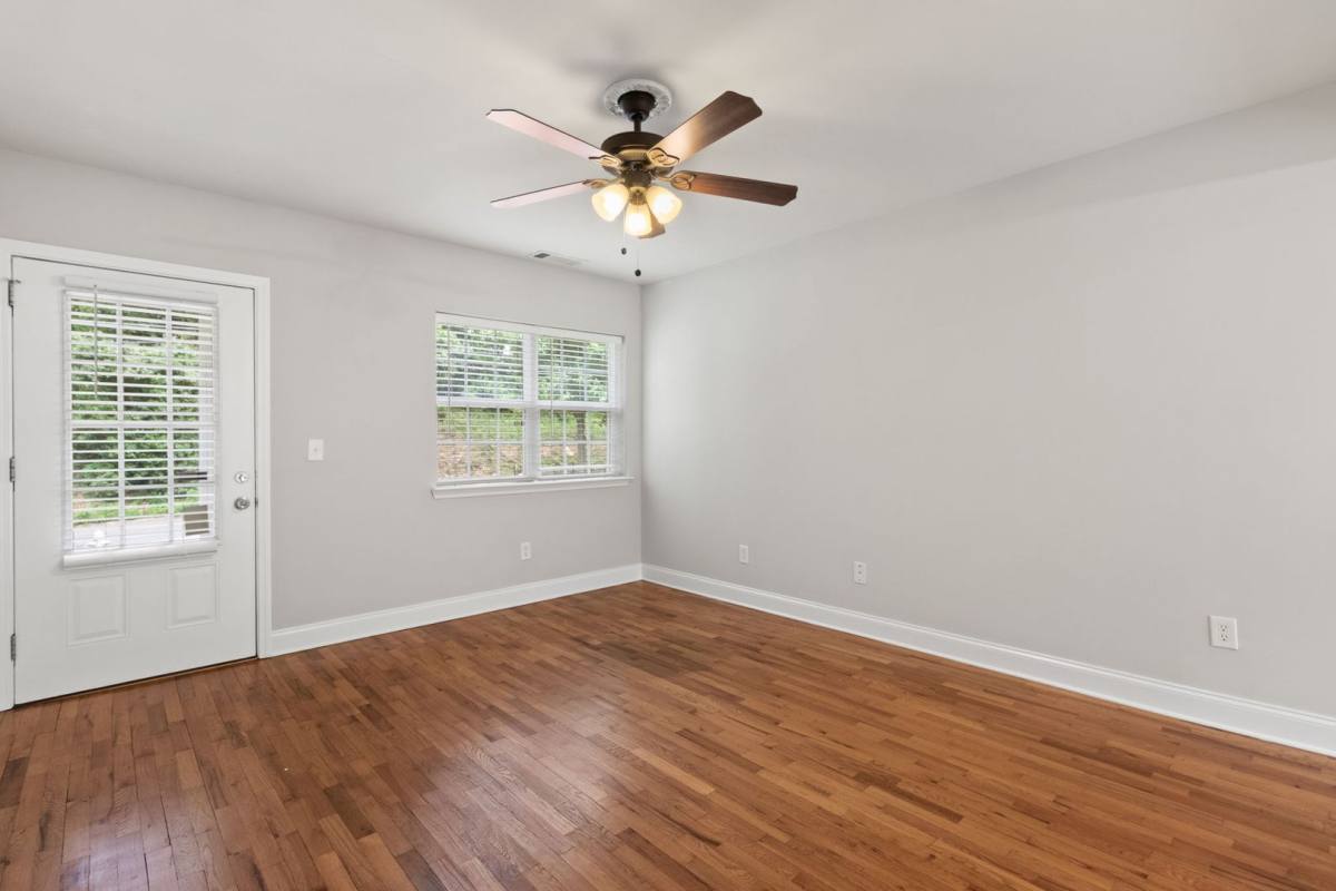 Apartment for rent at 565 N Ave, Gainesville, GA 30501