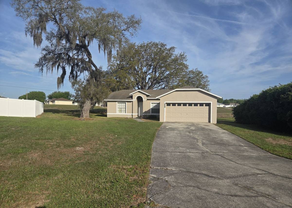 House for rent at 4025 E Cardinal Pines Dr, Mascotte, FL 34753