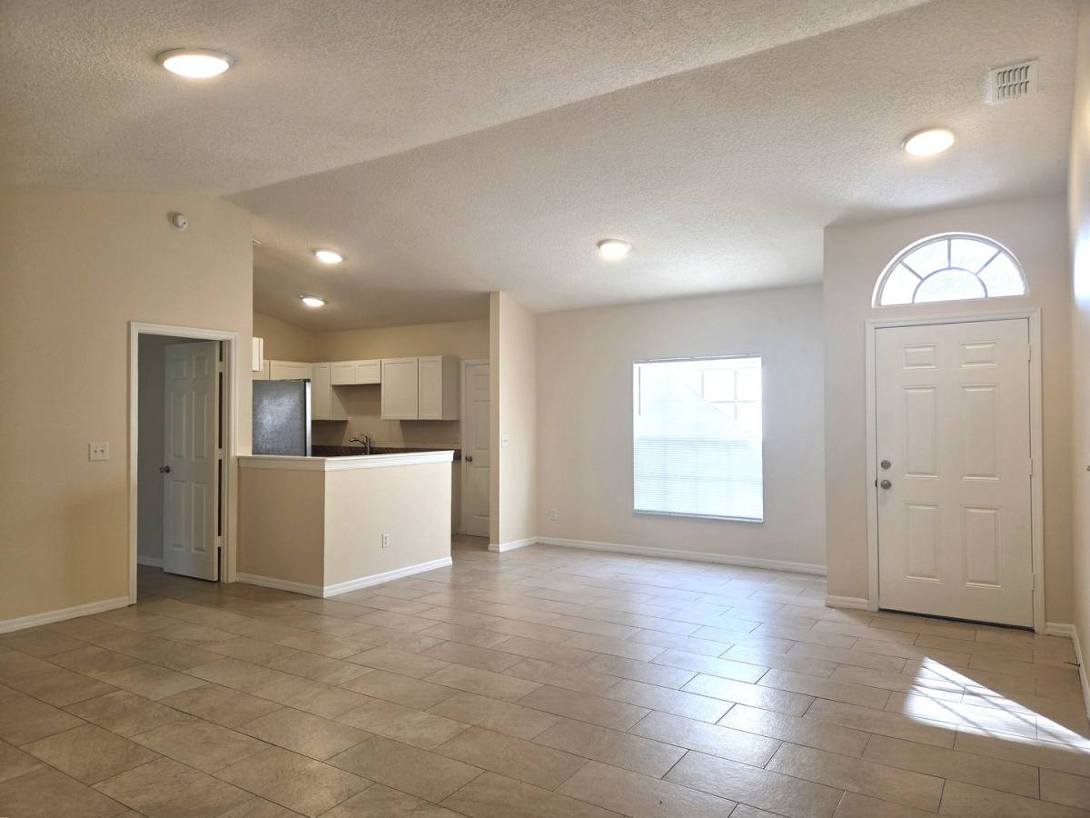 House for rent at 4025 E Cardinal Pines Dr, Mascotte, FL 34753