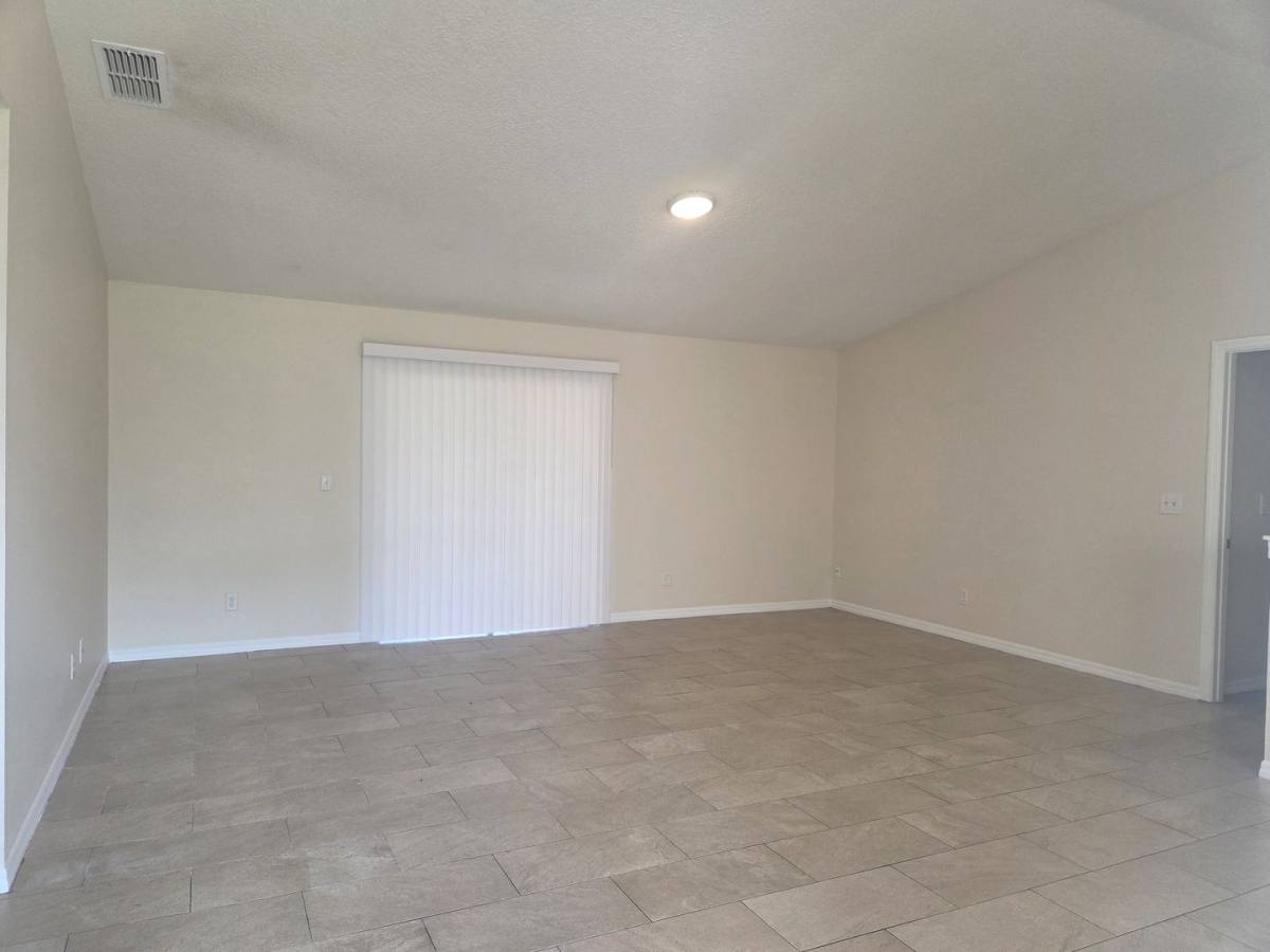 House for rent at 4025 E Cardinal Pines Dr, Mascotte, FL 34753