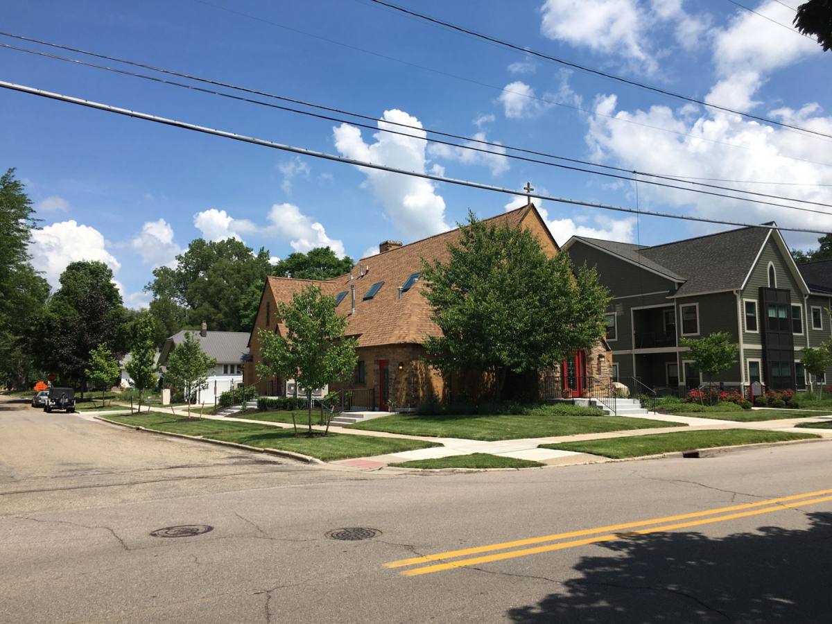 Apartment for rent at 445 Knapp St NE, Grand Rapids, MI 49505