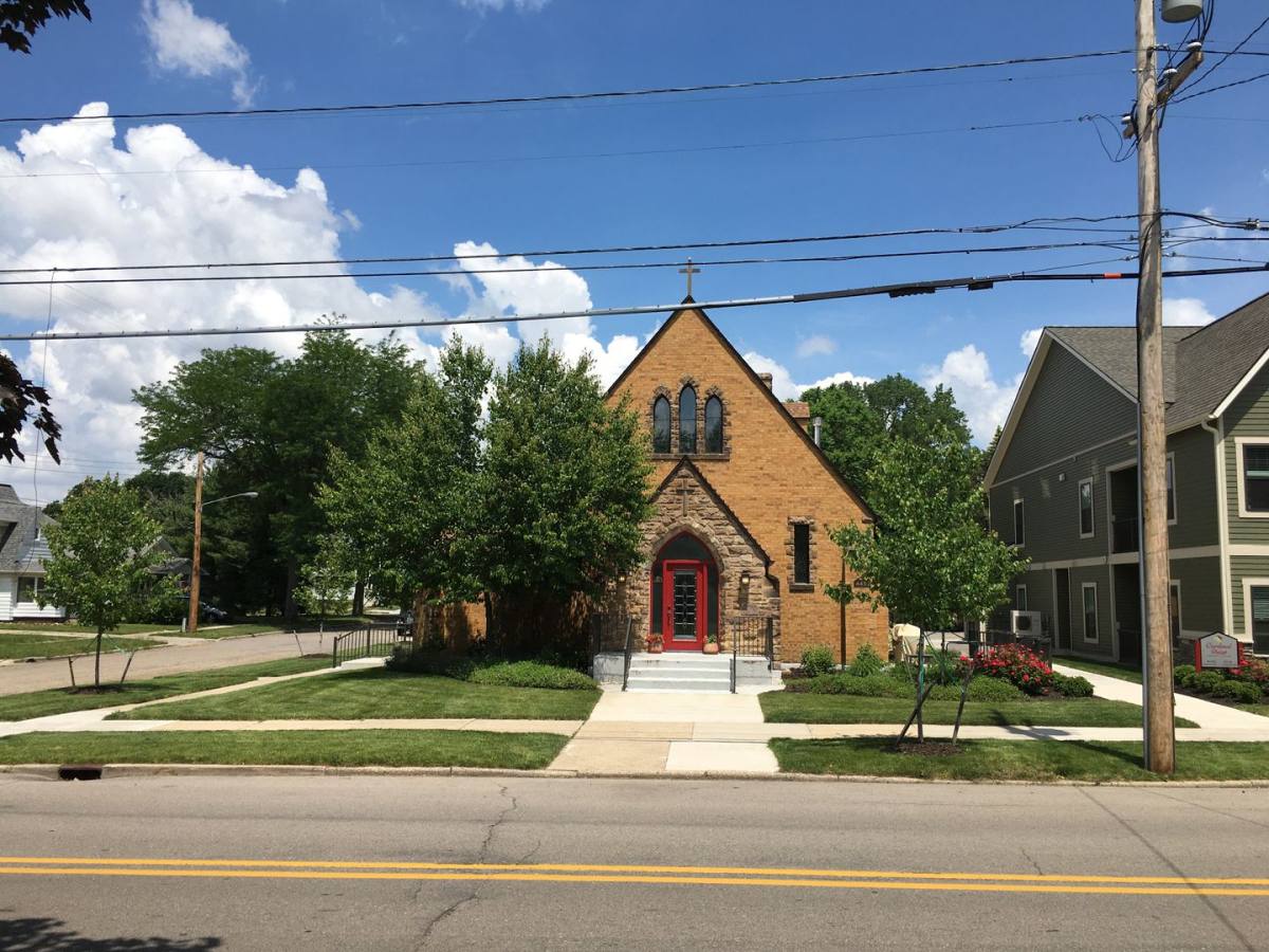 Apartment for rent at 445 Knapp St NE, Grand Rapids, MI 49505