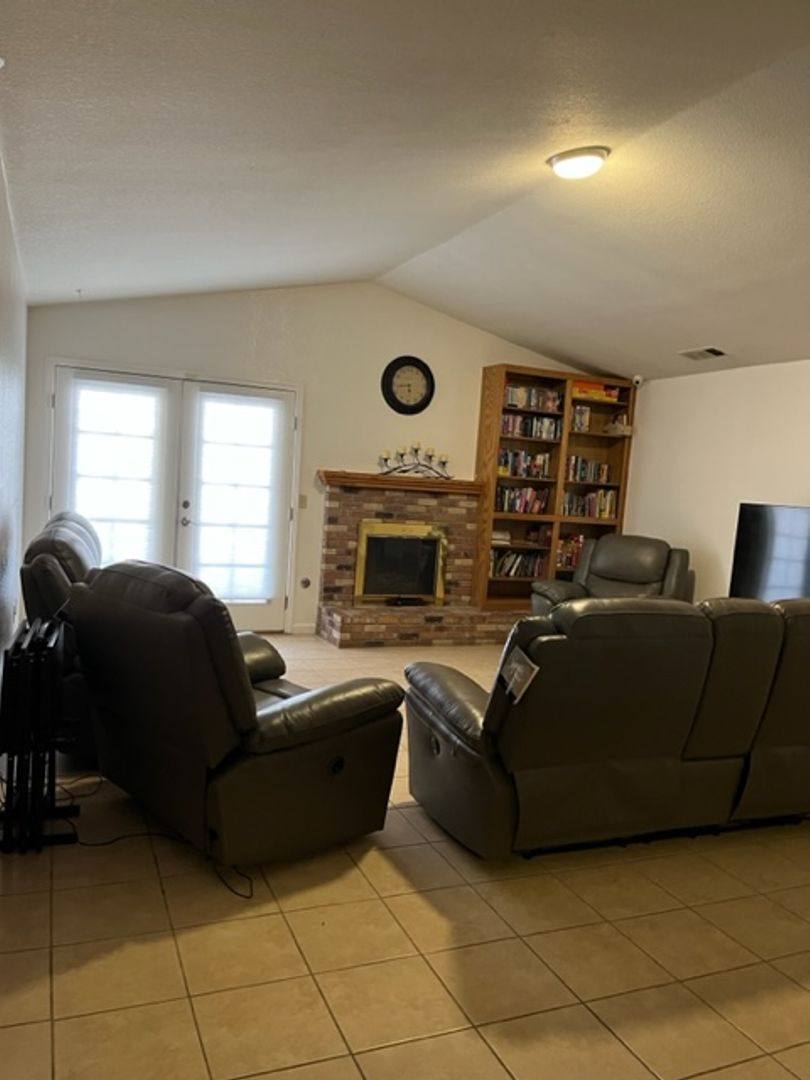 House for rent at 2427 Cherrywood Court, Hanford, CA 93230