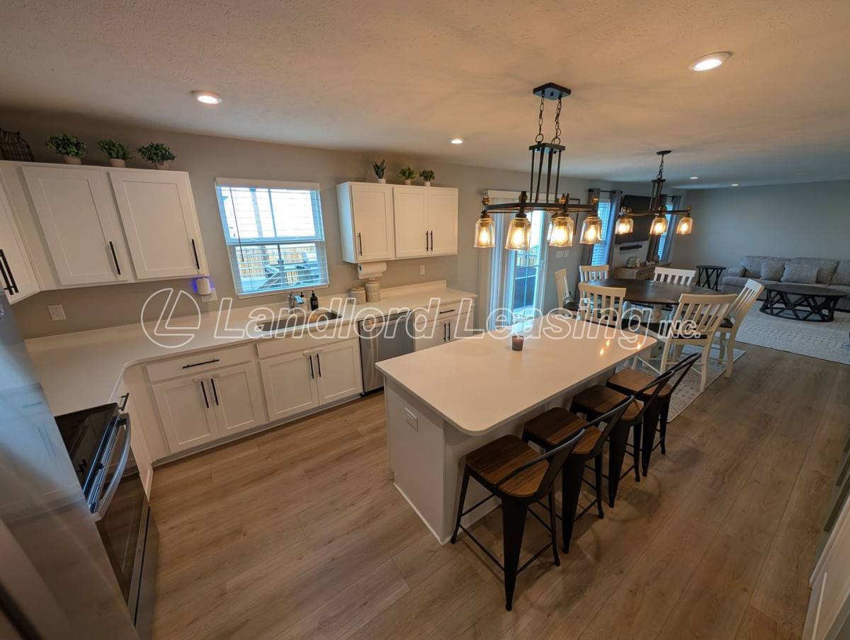House for rent at 4500 Bellow Dr, Lorain, OH 44053