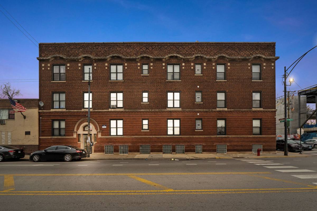 Apartment for rent at 6553 S Martin Luther King Dr, Chicago, IL 60637