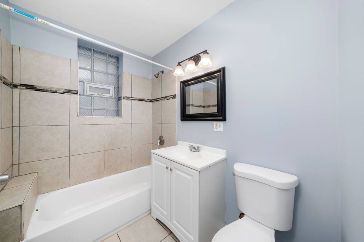 Apartment for rent at 6553 S Martin Luther King Dr, Chicago, IL 60637