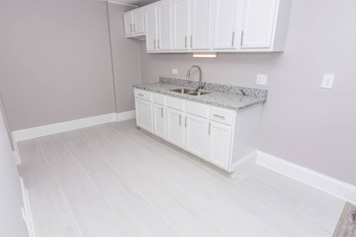 Apartment for rent at 7600 S Stewart Ave, Chicago, IL 60620