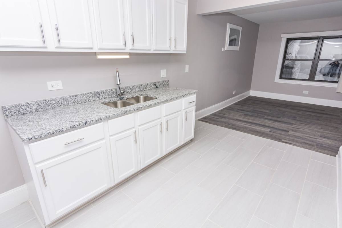 Apartment for rent at 7600 S Stewart Ave, Chicago, IL 60620