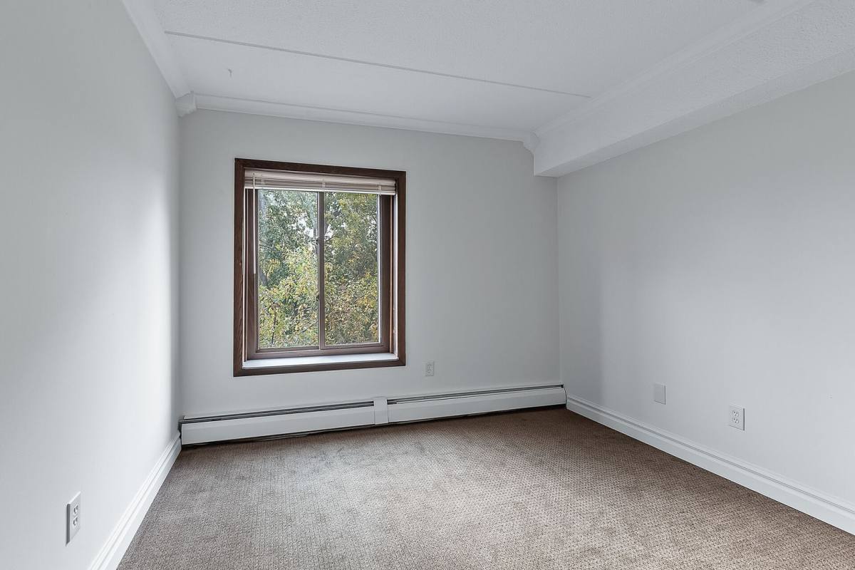 Apartment for rent at 1011 Marshall St NE, Minneapolis, MN 55413