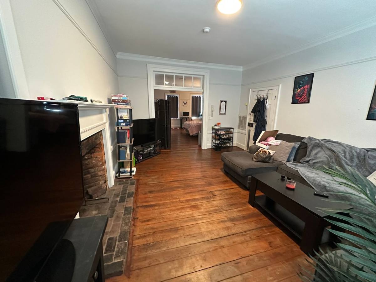House for rent at 822 Caroline St, Fredericksburg, VA 22401