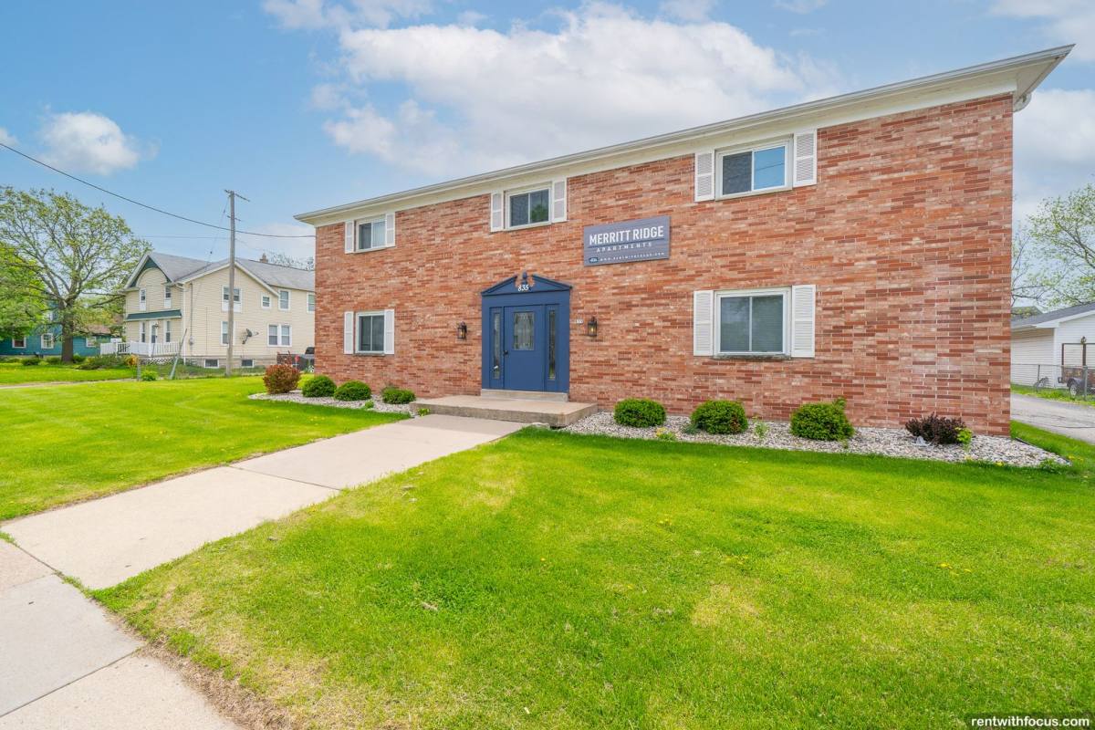 Apartment for rent at 835 Merritt Ave, Oshkosh, WI 54901