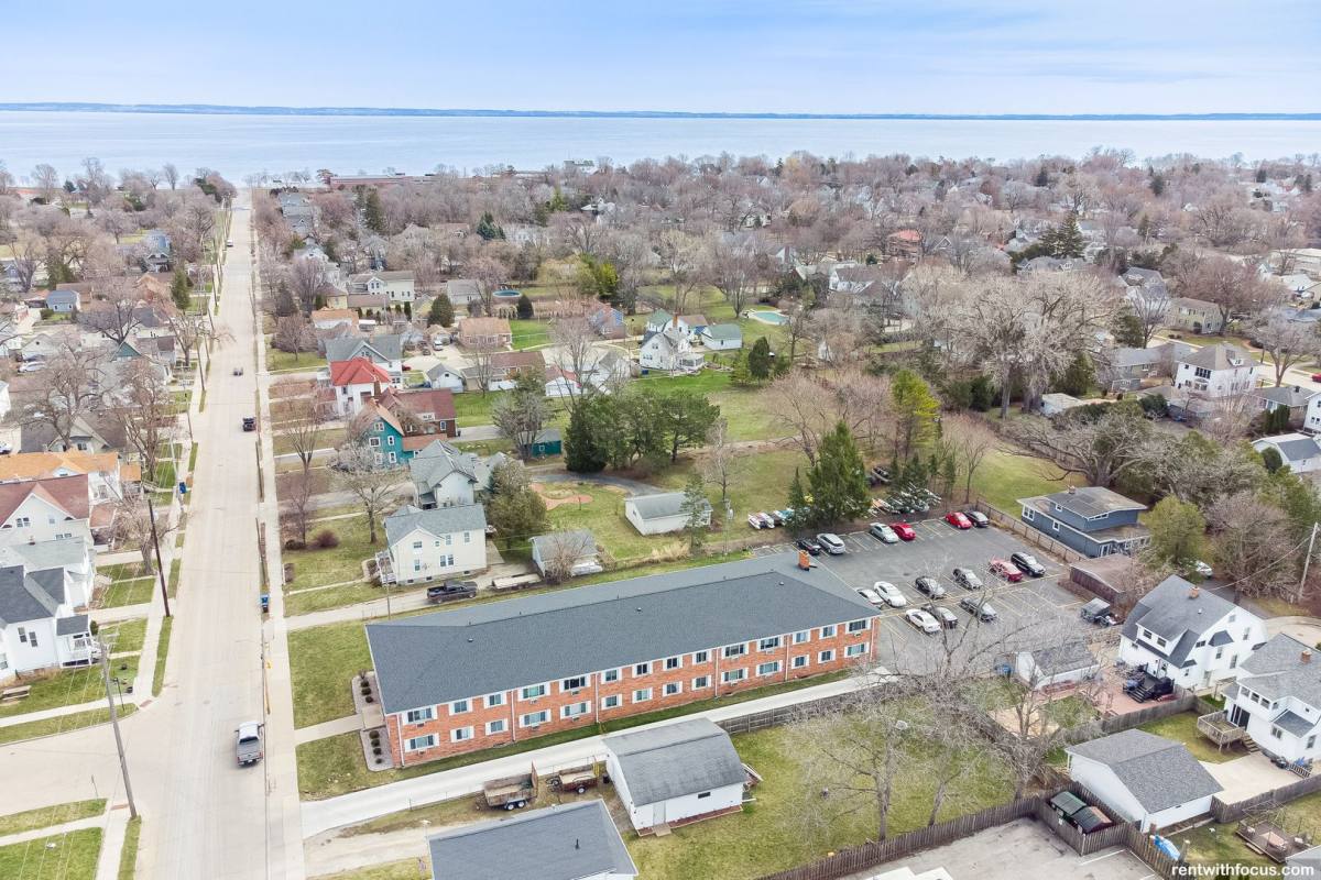 Apartment for rent at 835 Merritt Ave, Oshkosh, WI 54901