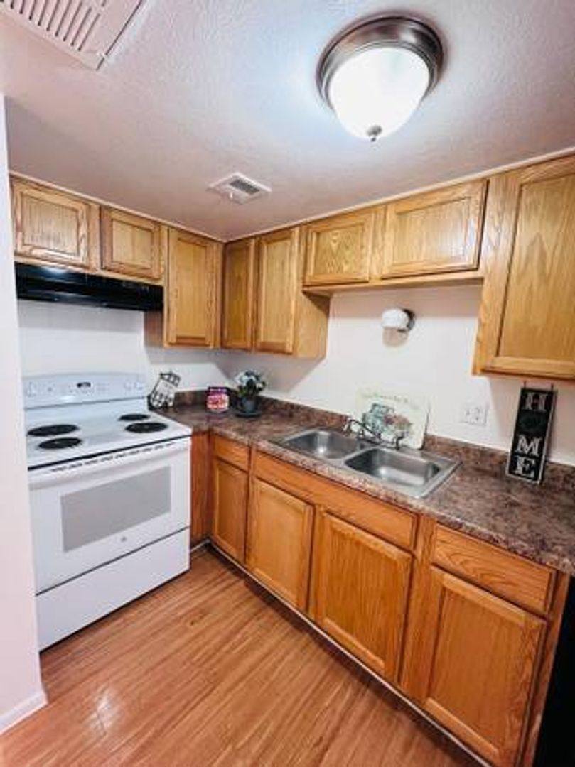 Apartment for rent at 450 W Kelso St, Tucson, AZ 85705