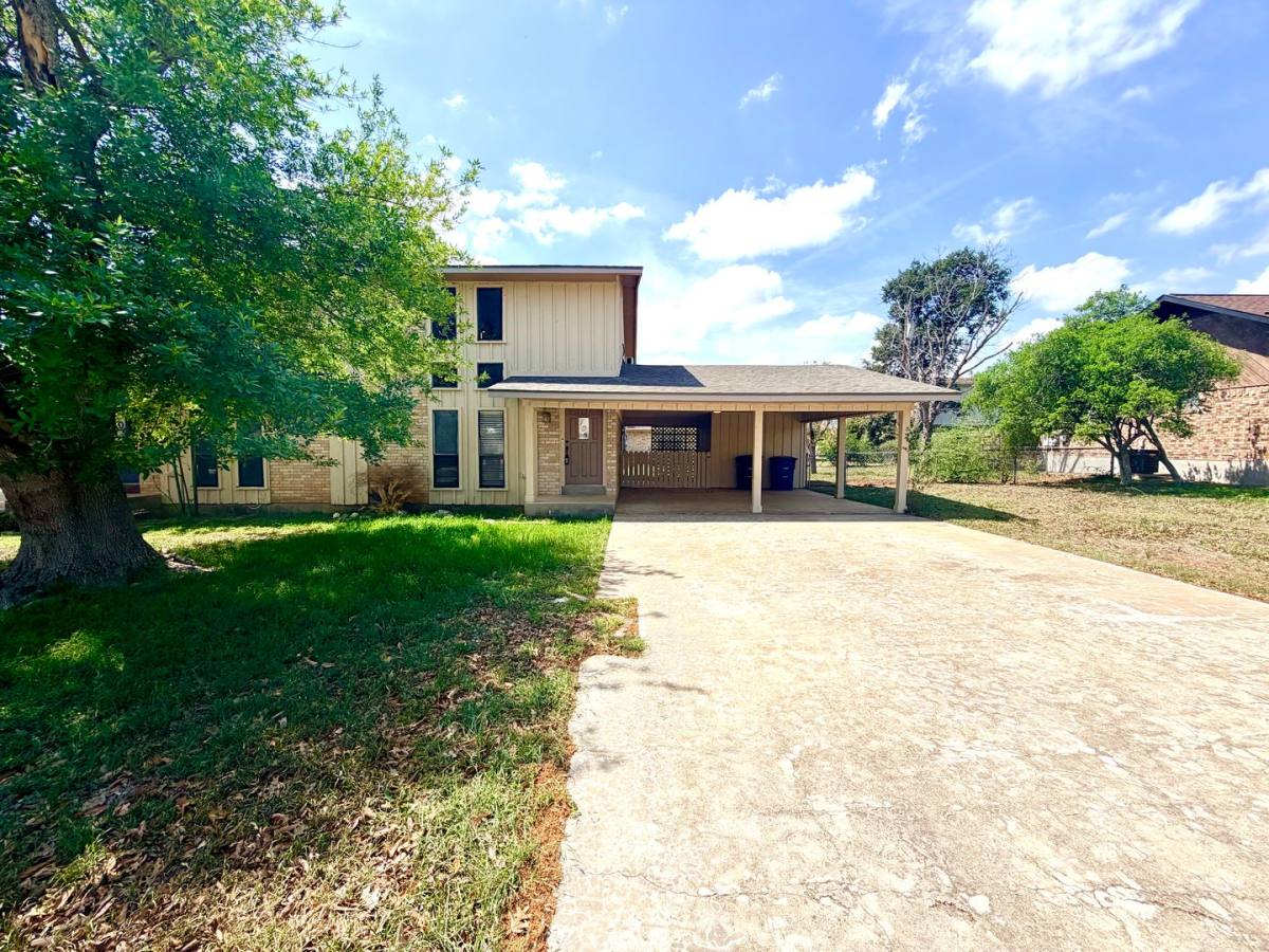 Townhouse for rent at 105 Brentwood Dr, New Braunfels, TX 78130