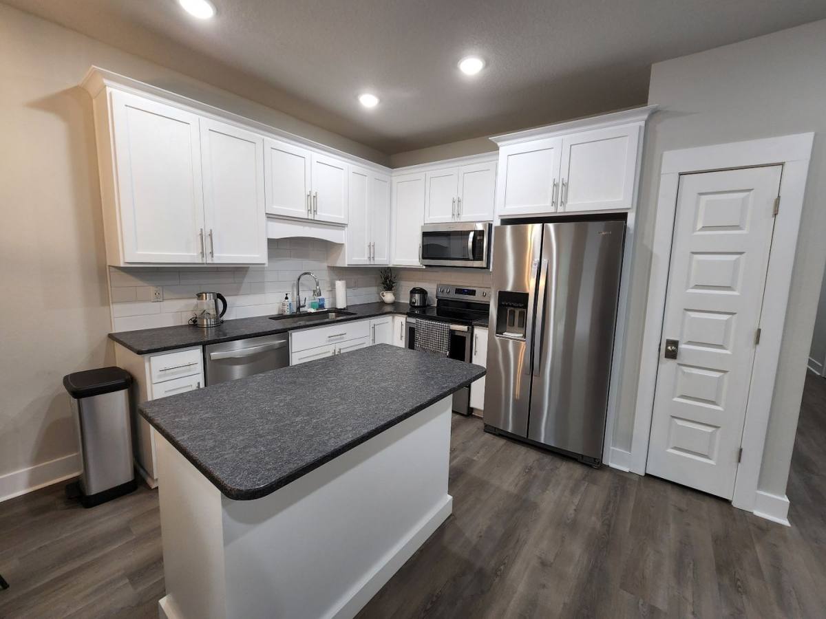Townhouse for rent at 218 Junction Ave, Pensacola, FL 32502