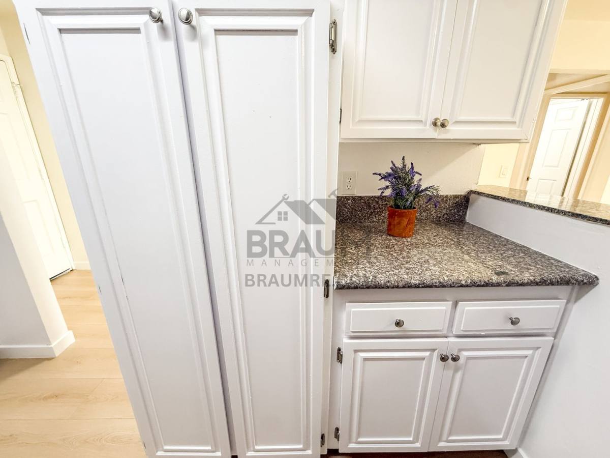 Apartment for rent at 11839 Burbank Blvd, Valley Village, CA 91607