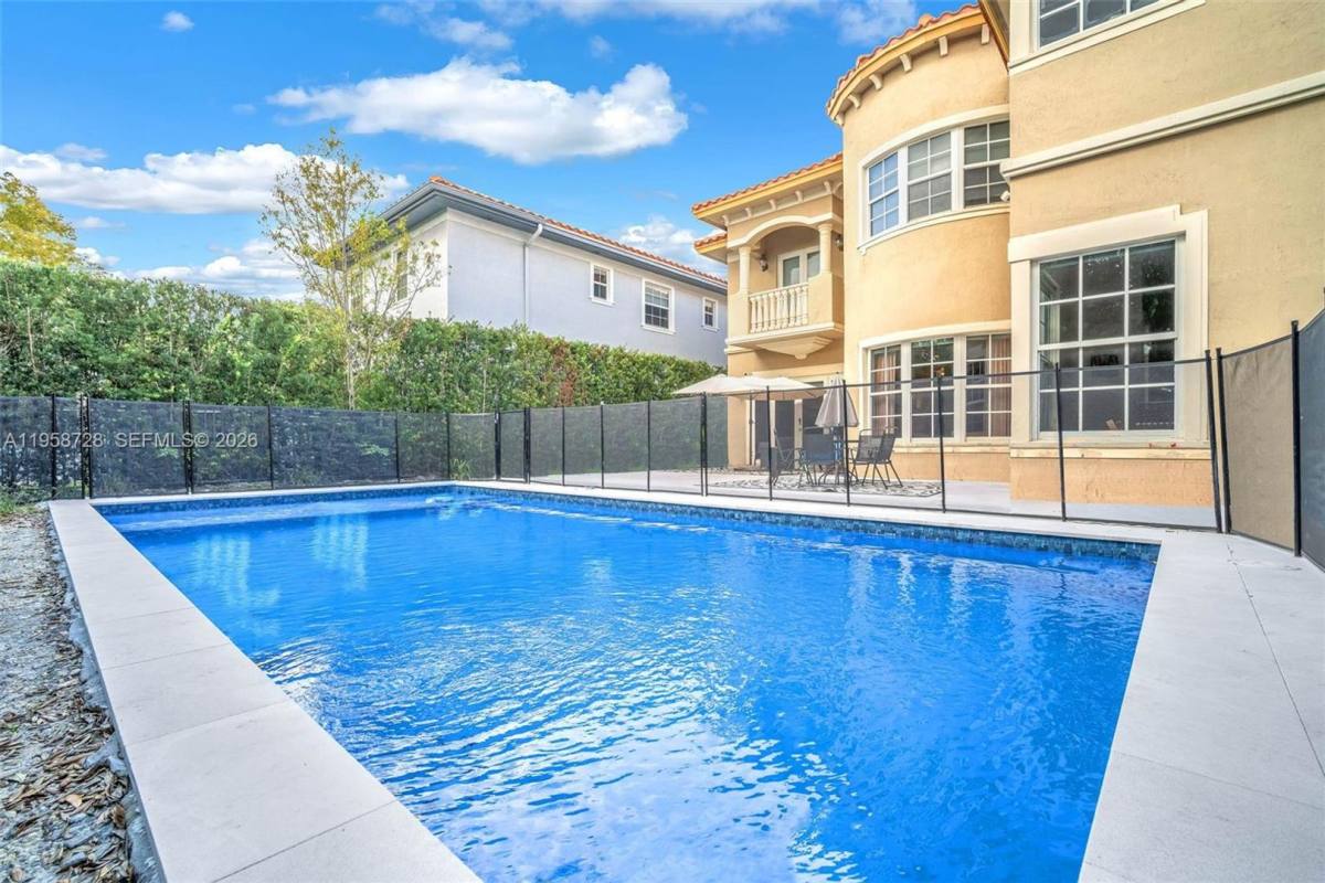 House for rent at 545 Forest View Circle, Fort Lauderdale, FL 33312