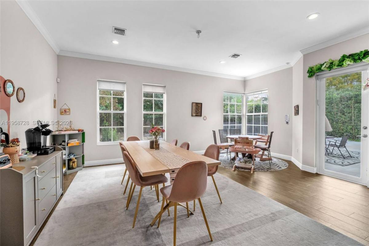 House for rent at 545 Forest View Circle, Fort Lauderdale, FL 33312