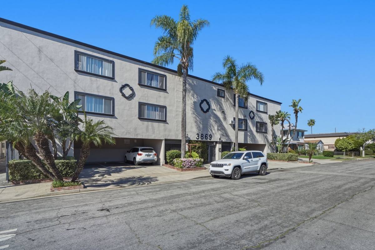 Apartment for rent at 3869 Tilden Ave, Culver City, CA 90232